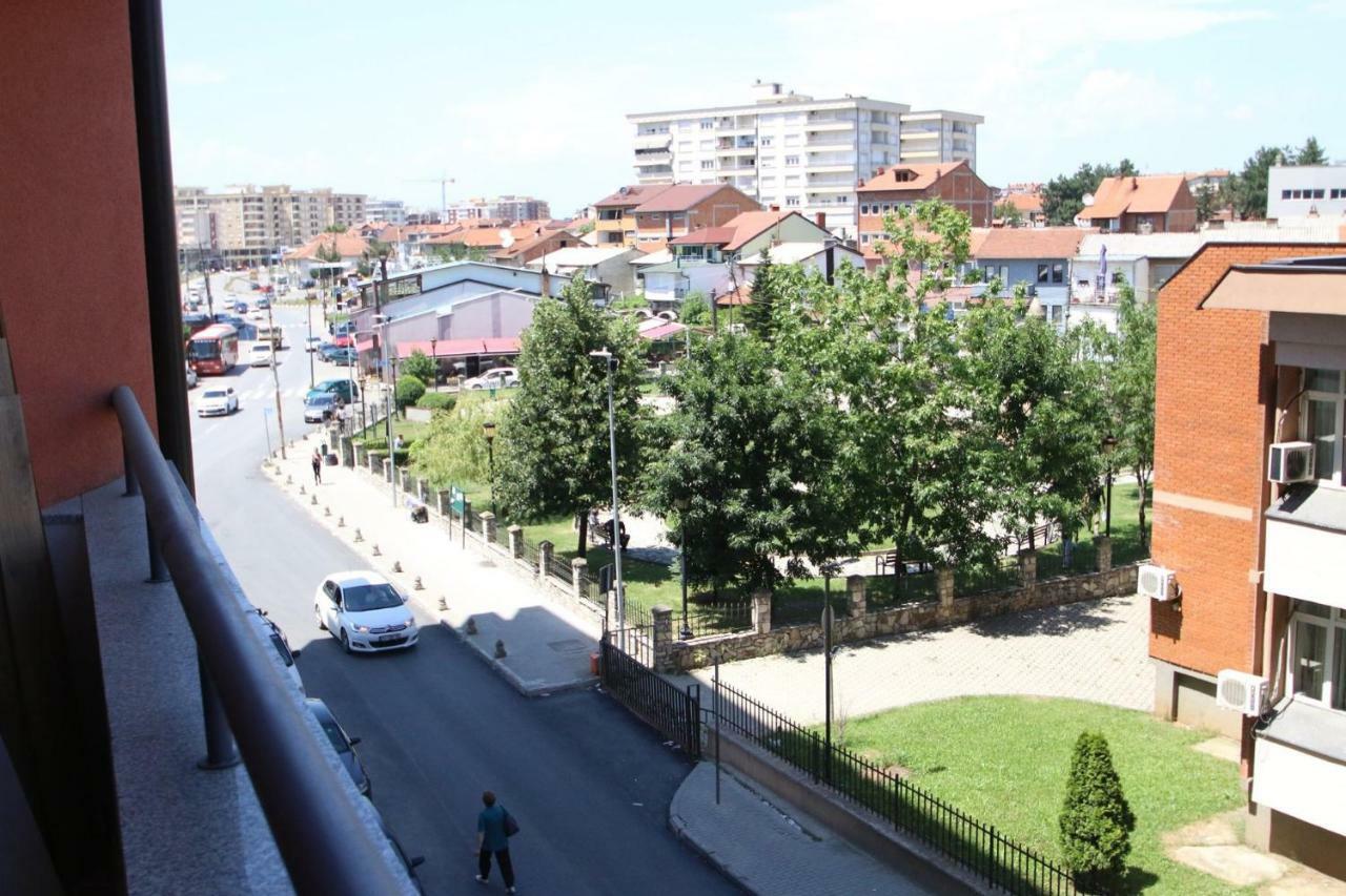 Spacious Apartment Next To The Bus Station And Walking Distance To The Old Town And Shopping Malls Prizren Exterior foto